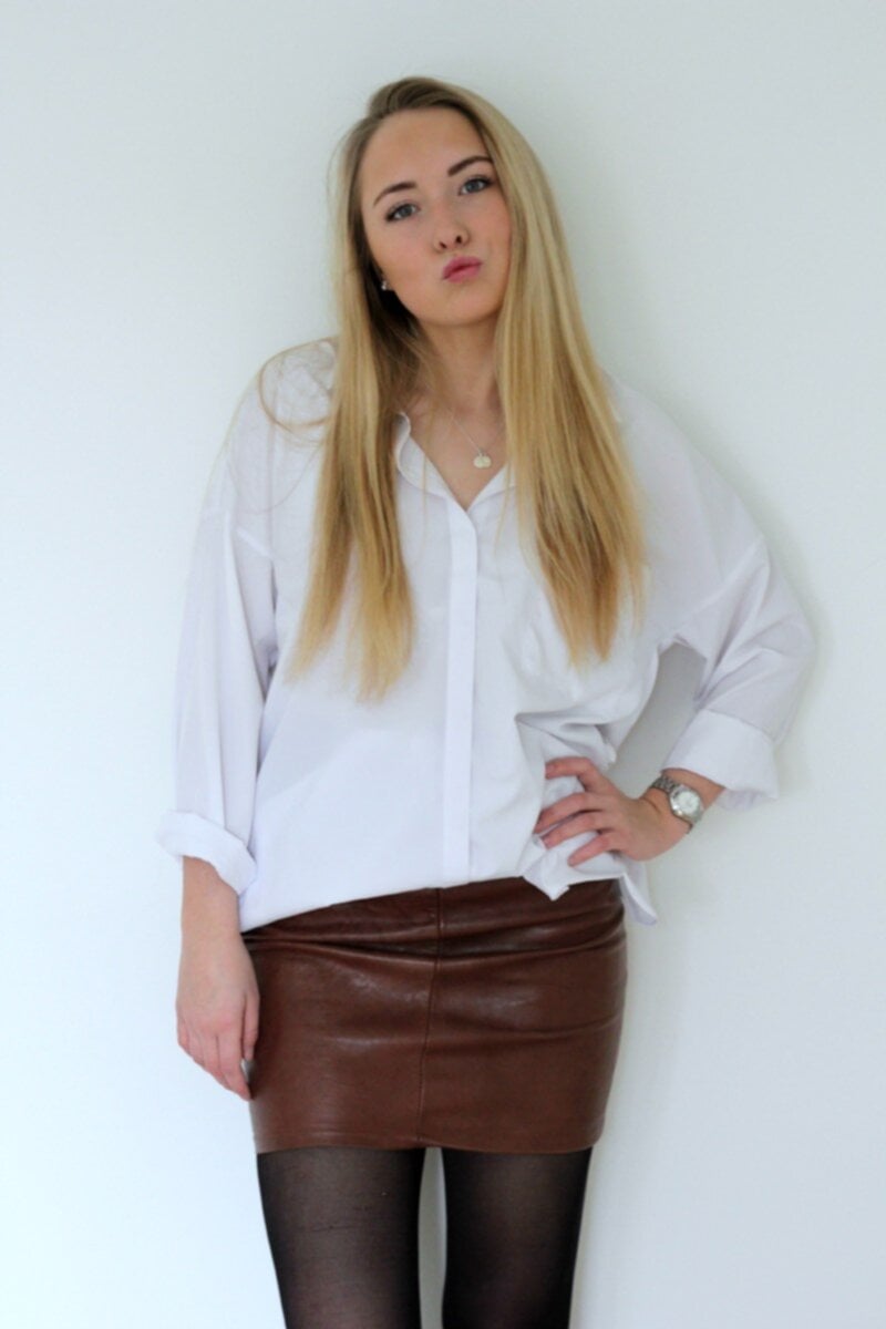 how-to-wear-a-leather-skirt-brown-leather-skirt-how-to-wear-leather